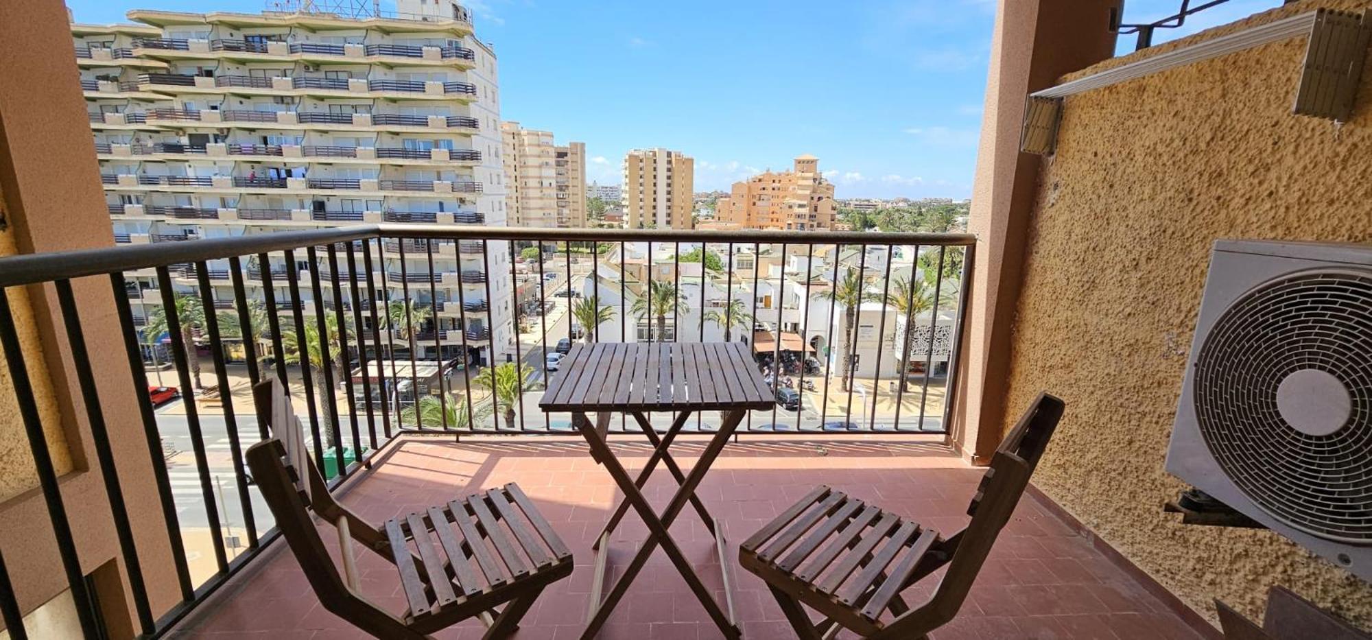 Appartement Pequeno Apartamento Con Vistas Al Mar à Roquetas de Mar Extérieur photo
